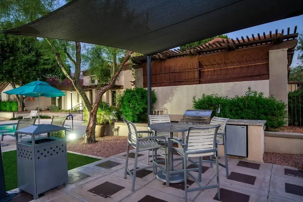 Modern 2-Br Condo Near West Gate Scottsdale